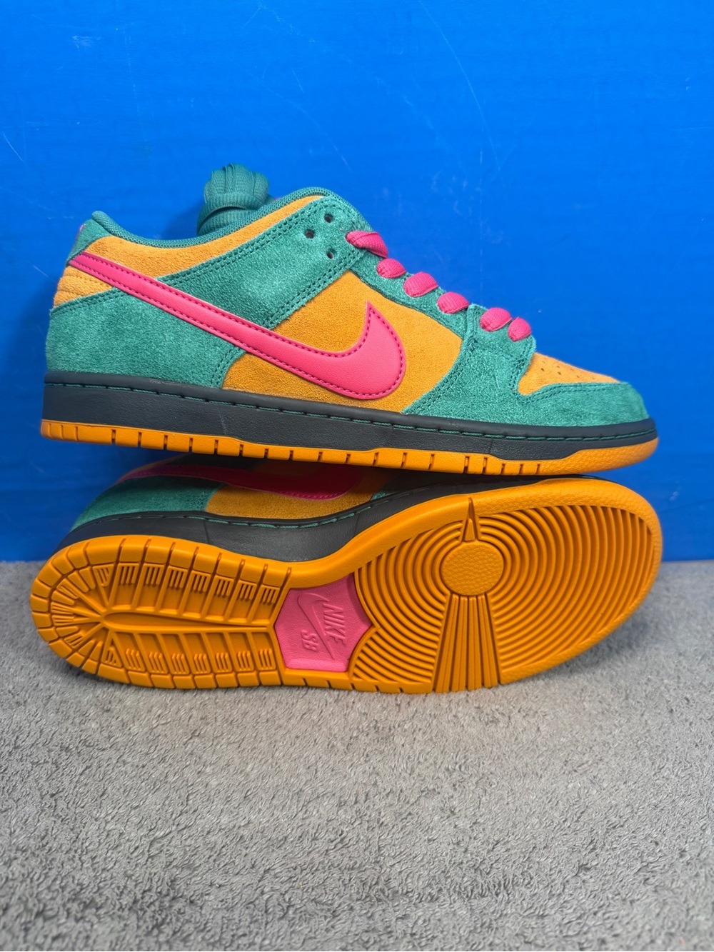 Nike SB dunk spurs
Brand new - Picture 3 of 10